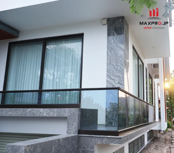 SẢN PHẨM LAN CAN KÍNH